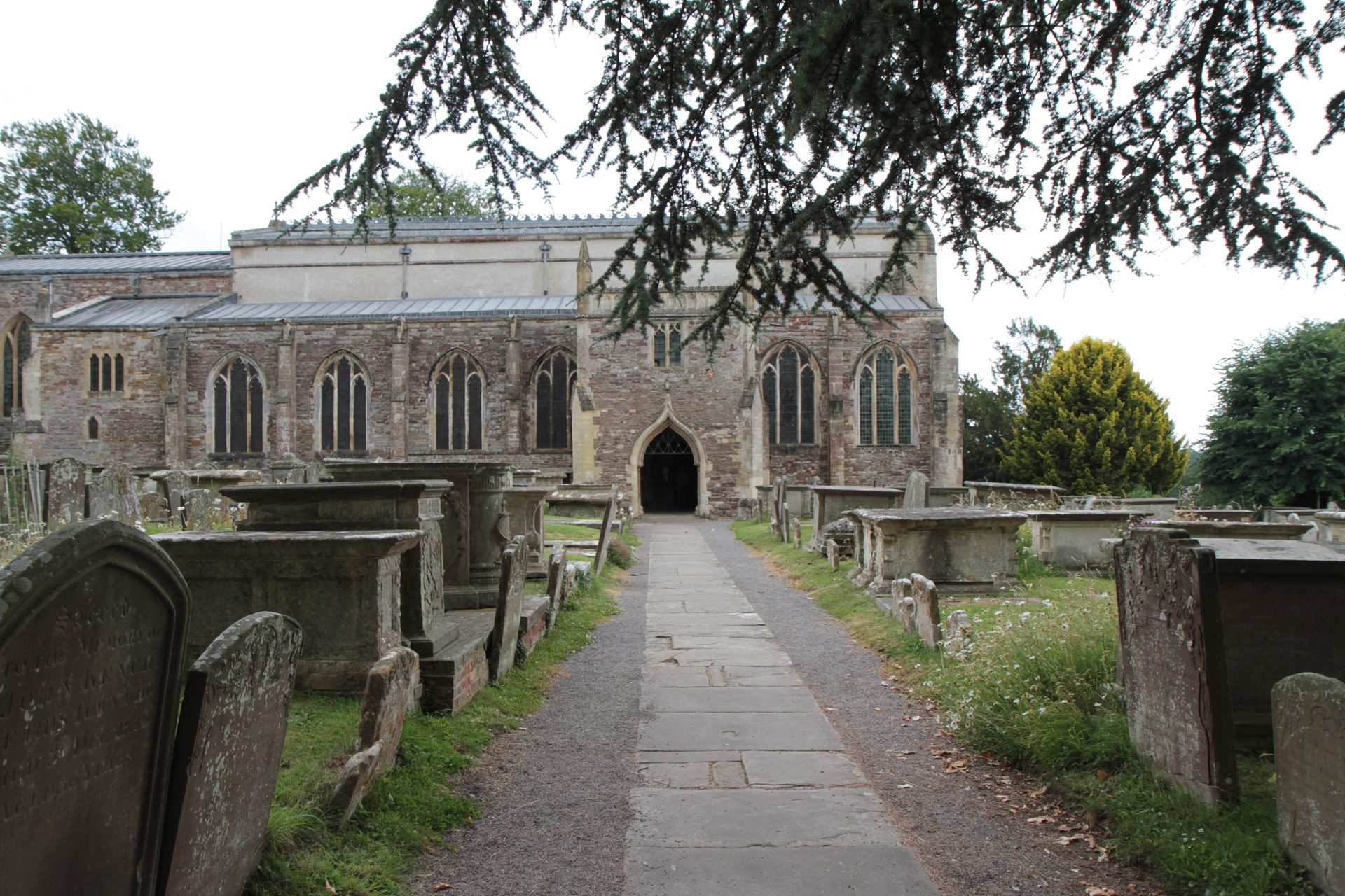Edward_Jenner_Tomb_Berkeley (7).JPG